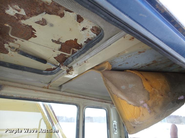 image for item DA1758 1987 Komatsu PC200LC excavator