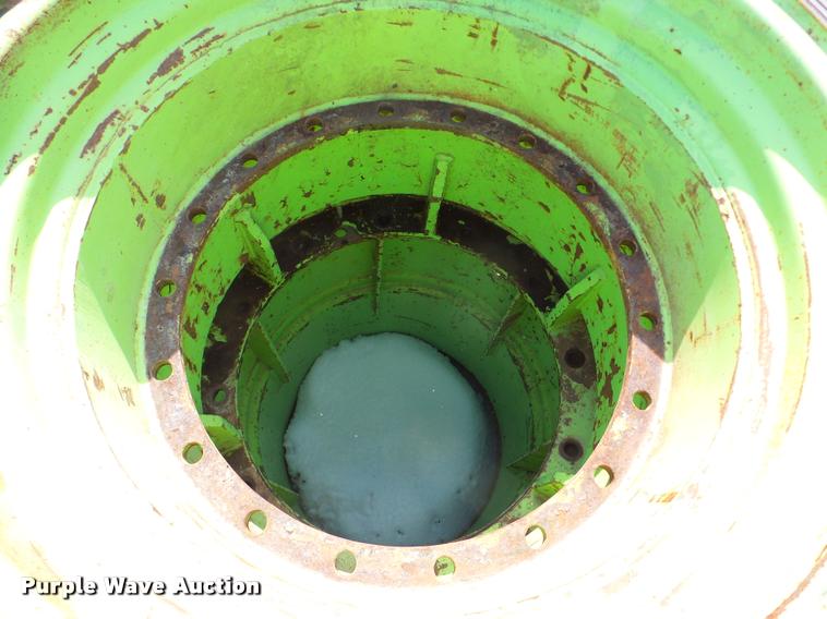 image for item DA1759 (2) Armstrong 30.5L-32 wheels and tires