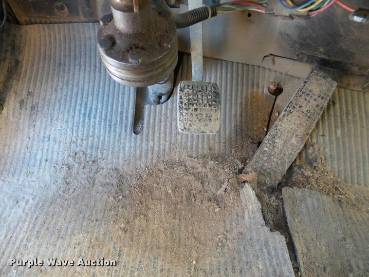 image for item DA1763 1991 Ford L8000 dump truck