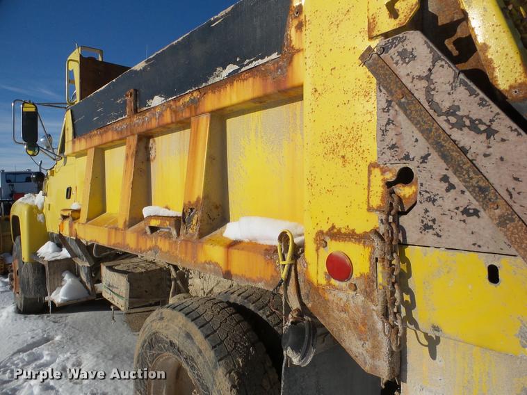 image for item DA1763 1991 Ford L8000 dump truck
