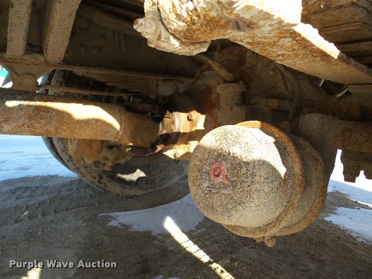 image for item DA1763 1991 Ford L8000 dump truck