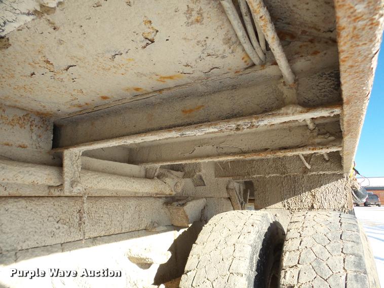 image for item DA1763 1991 Ford L8000 dump truck