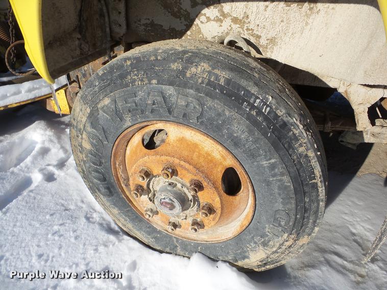 image for item DA1763 1991 Ford L8000 dump truck