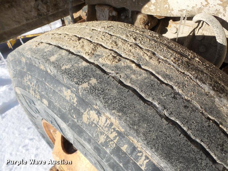 image for item DA1763 1991 Ford L8000 dump truck