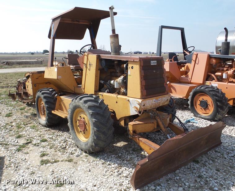 image for item DA1816 1986 Case 760 trencher