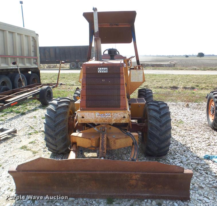 image for item DA1816 1986 Case 760 trencher
