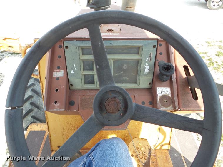 image for item DA1816 1986 Case 760 trencher