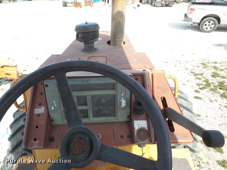 image for item DA1816 1986 Case 760 trencher