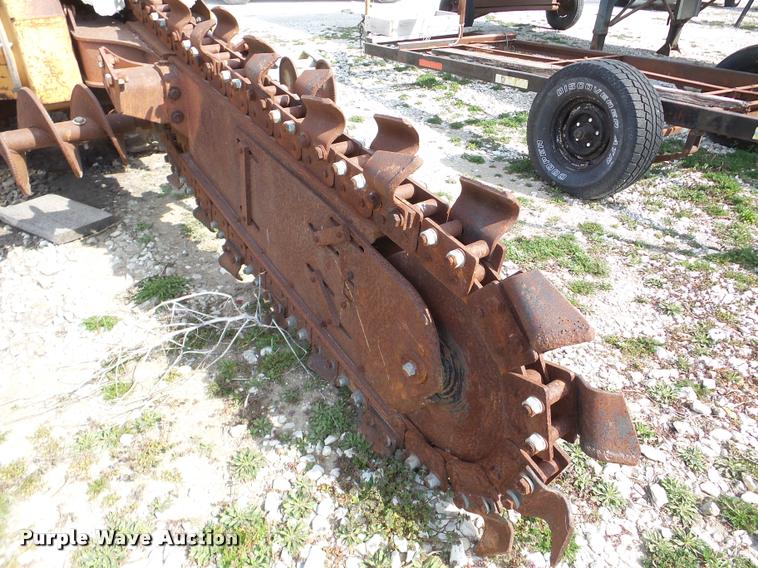 image for item DA1816 1986 Case 760 trencher