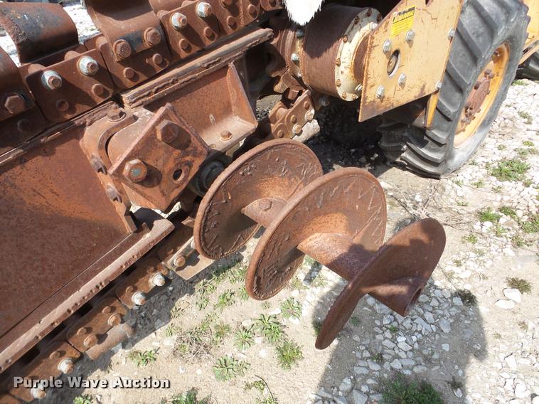 image for item DA1816 1986 Case 760 trencher