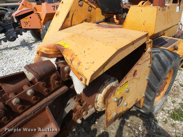 image for item DA1816 1986 Case 760 trencher