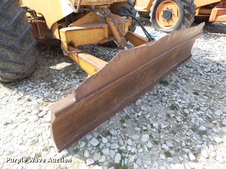 image for item DA1816 1986 Case 760 trencher