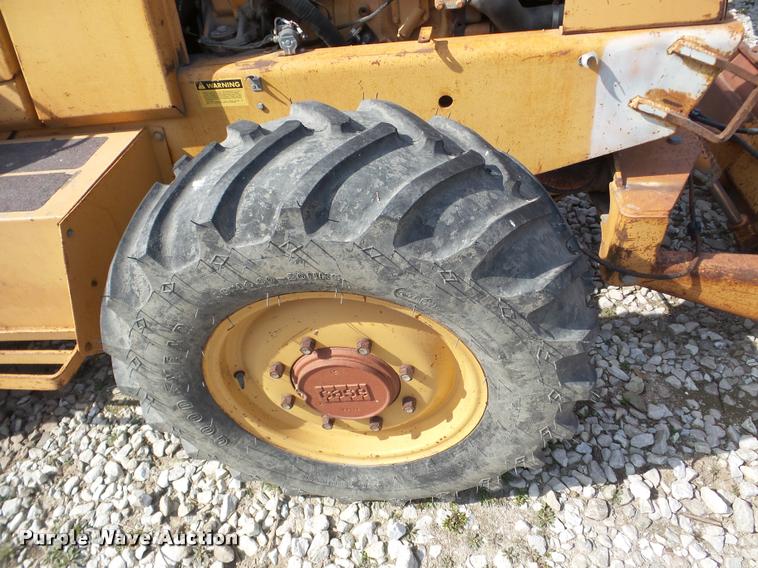 image for item DA1816 1986 Case 760 trencher