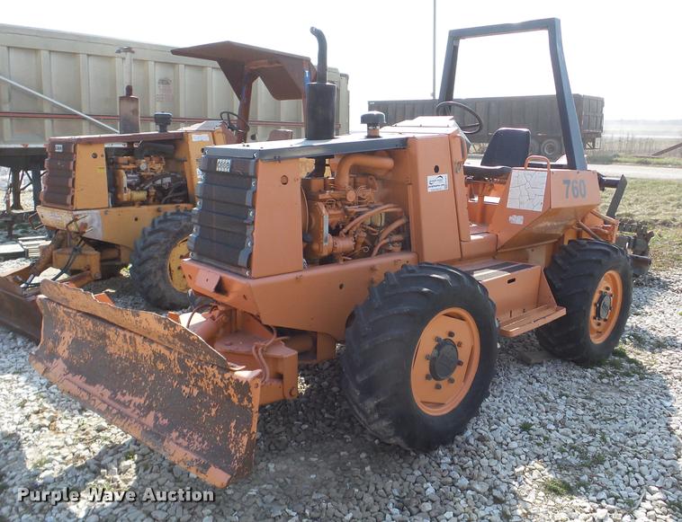 image for item DA1817 1986 Case 760 trencher