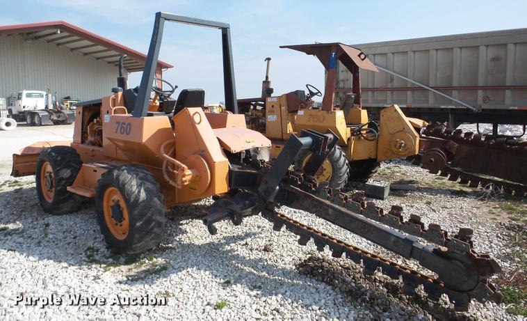 image for item DA1817 1986 Case 760 trencher