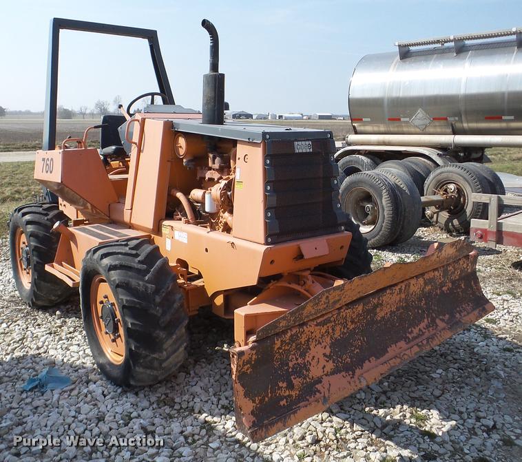 image for item DA1817 1986 Case 760 trencher