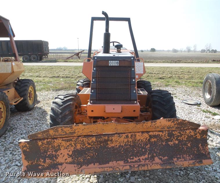 image for item DA1817 1986 Case 760 trencher