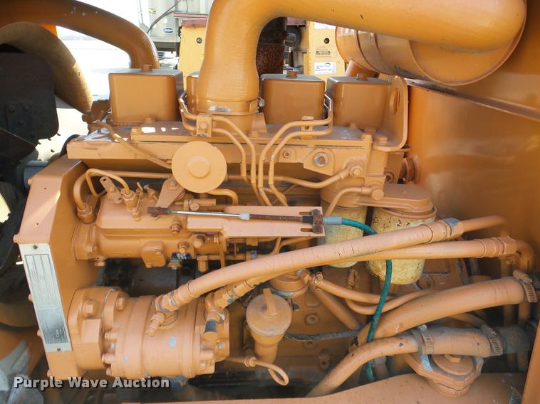 image for item DA1817 1986 Case 760 trencher