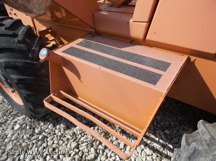 image for item DA1817 1986 Case 760 trencher