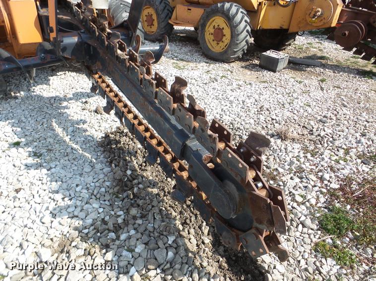 image for item DA1817 1986 Case 760 trencher