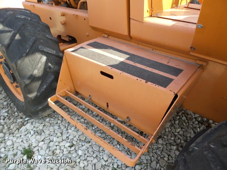 image for item DA1817 1986 Case 760 trencher