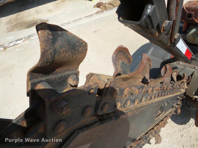 image for item DA1827 1998 Ditch Witch 1230H trencher