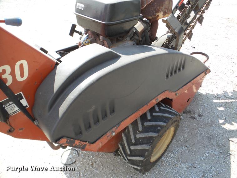 image for item DA1827 1998 Ditch Witch 1230H trencher