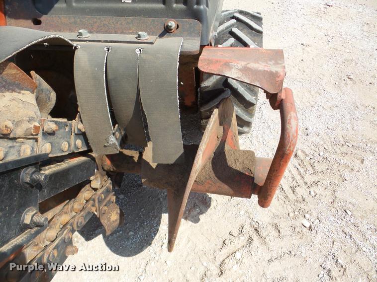image for item DA1827 1998 Ditch Witch 1230H trencher