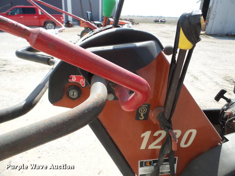 image for item DA1827 1998 Ditch Witch 1230H trencher