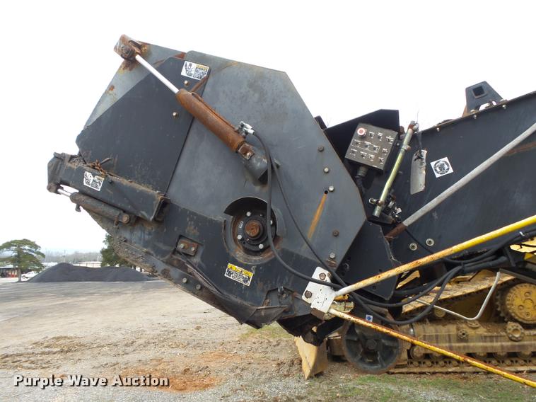 image for item DA2600 2000 Roadtec SB2500B Shuttle Buggy material transfer vehicle