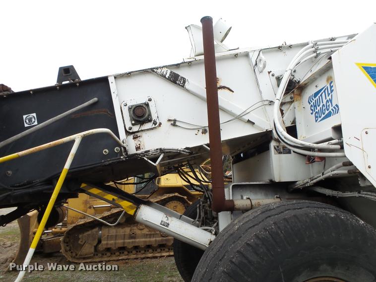 image for item DA2600 2000 Roadtec SB2500B Shuttle Buggy material transfer vehicle