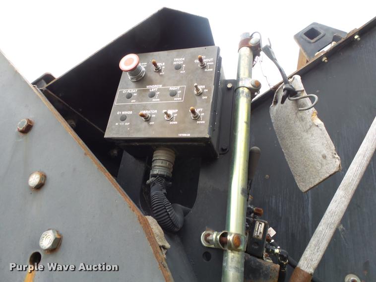 image for item DA2600 2000 Roadtec SB2500B Shuttle Buggy material transfer vehicle