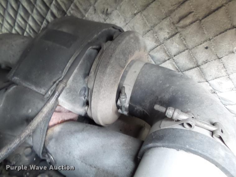 image for item DA2600 2000 Roadtec SB2500B Shuttle Buggy material transfer vehicle