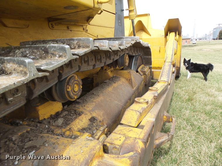 image for item DA3368 2001 John Deere 1050C dozer