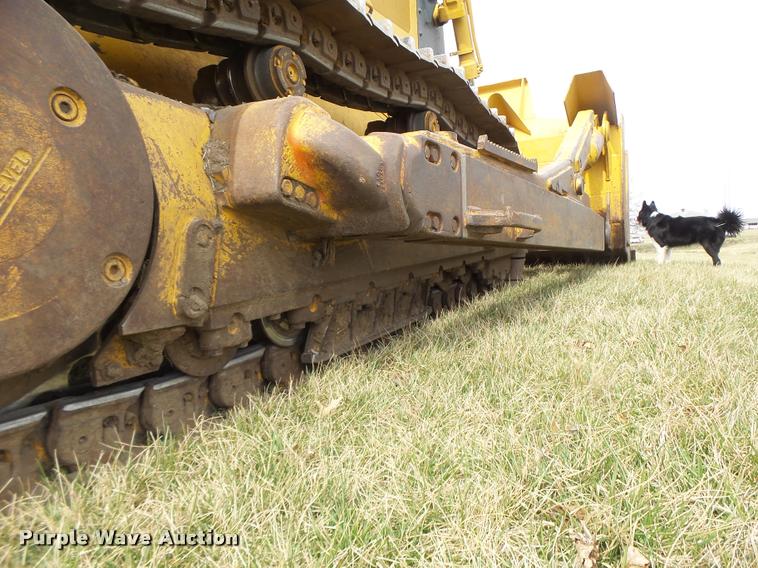 image for item DA3368 2001 John Deere 1050C dozer