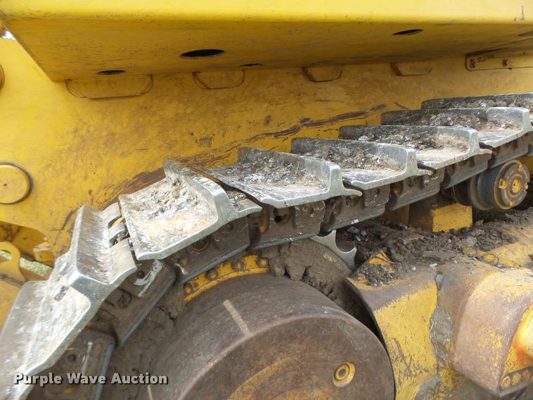 image for item DA3368 2001 John Deere 1050C dozer