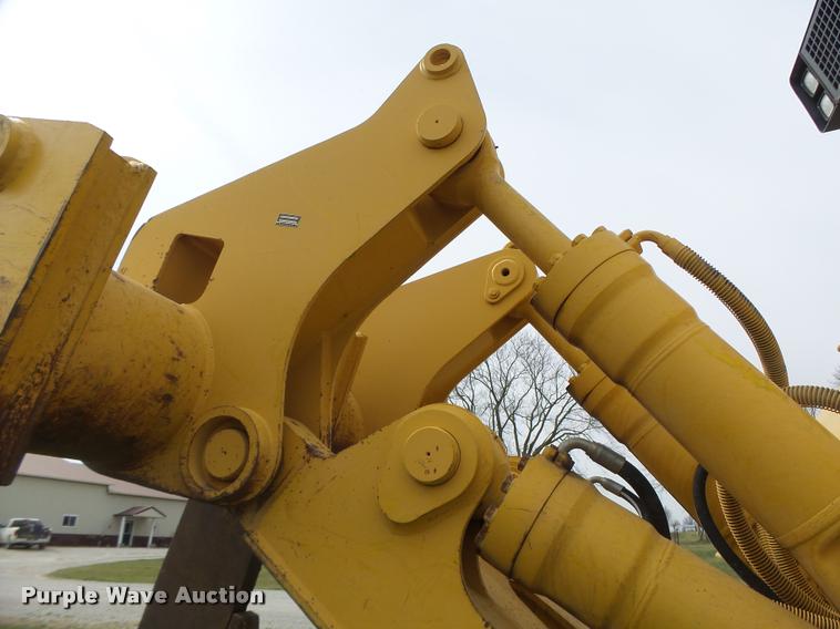 image for item DA3368 2001 John Deere 1050C dozer