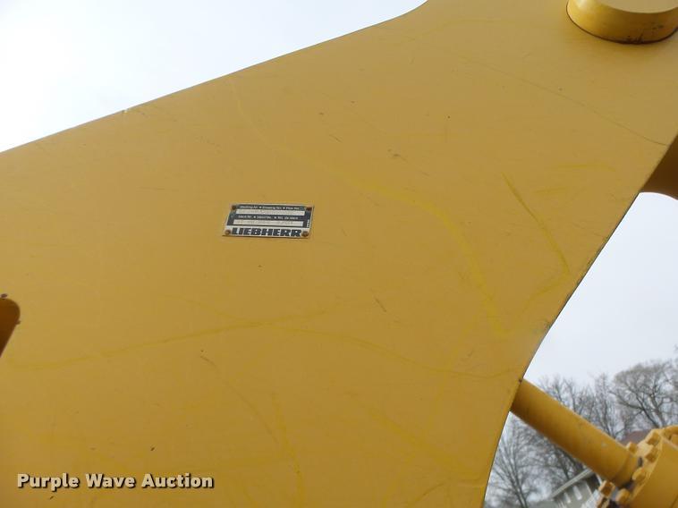 image for item DA3368 2001 John Deere 1050C dozer