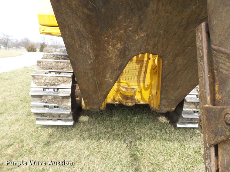 image for item DA3368 2001 John Deere 1050C dozer