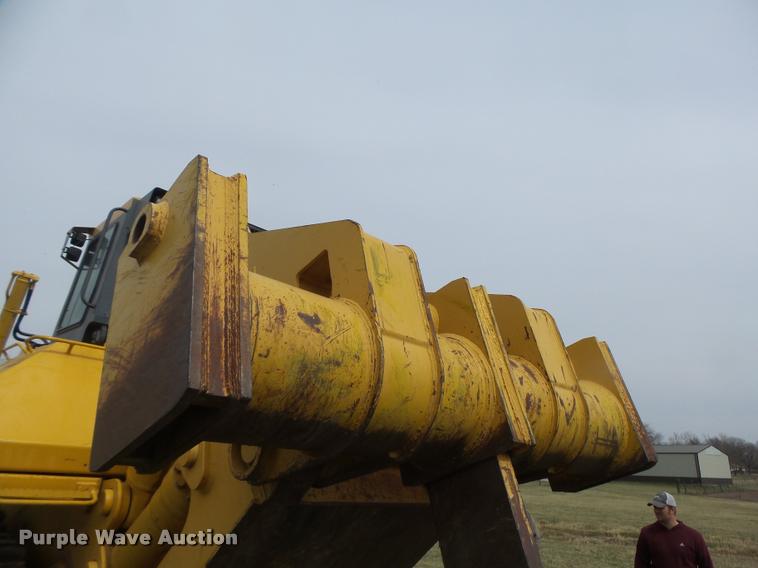 image for item DA3368 2001 John Deere 1050C dozer