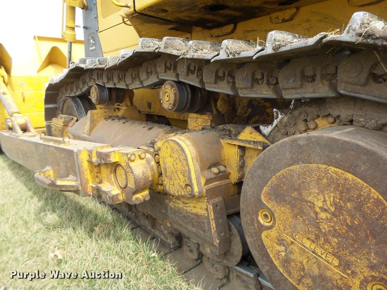 image for item DA3368 2001 John Deere 1050C dozer