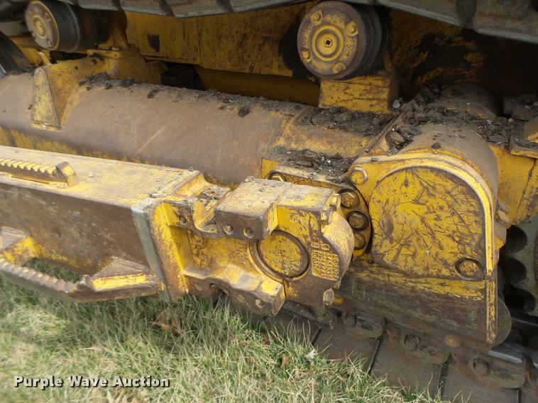 image for item DA3368 2001 John Deere 1050C dozer