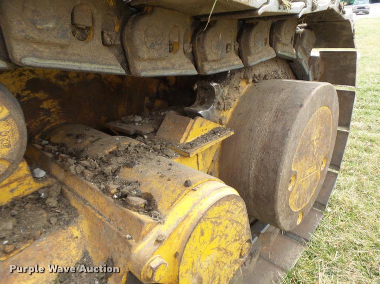 image for item DA3368 2001 John Deere 1050C dozer