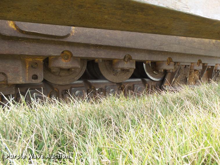 image for item DA3368 2001 John Deere 1050C dozer