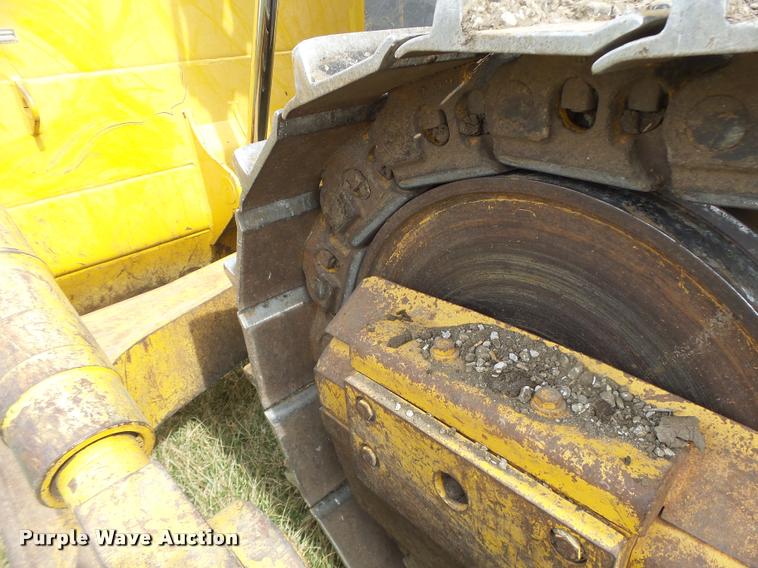 image for item DA3368 2001 John Deere 1050C dozer