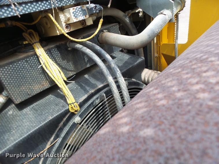 image for item DA3368 2001 John Deere 1050C dozer