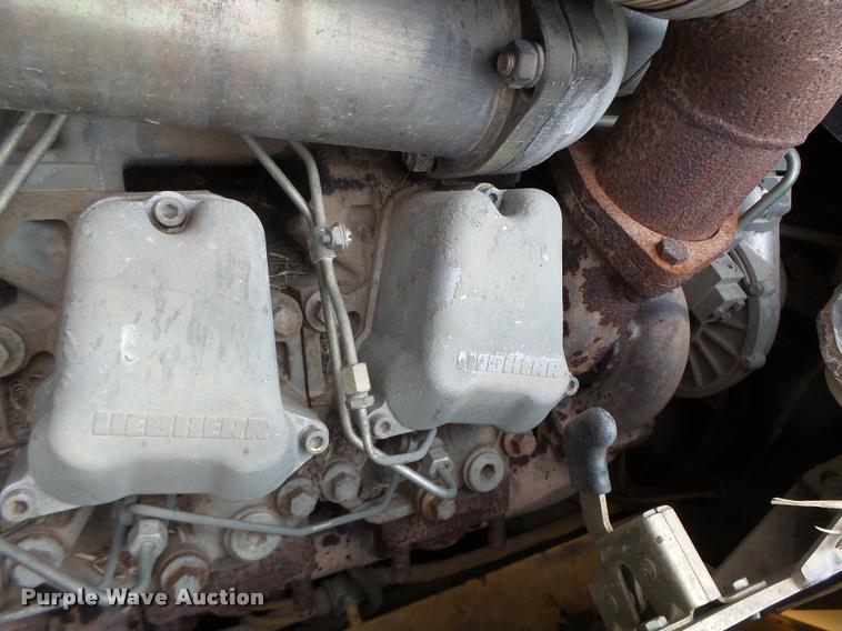 image for item DA3368 2001 John Deere 1050C dozer