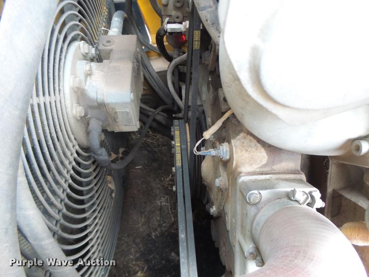 image for item DA3368 2001 John Deere 1050C dozer