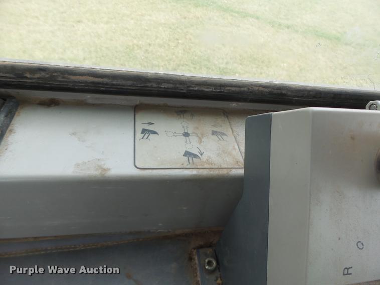 image for item DA3368 2001 John Deere 1050C dozer