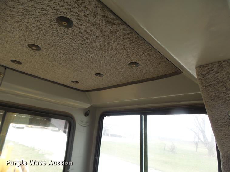 image for item DA3368 2001 John Deere 1050C dozer